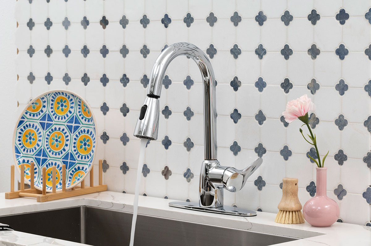 1 HANDLE PULL-OUT SPRAYER KITCHEN FAUCET - 802 CHROME