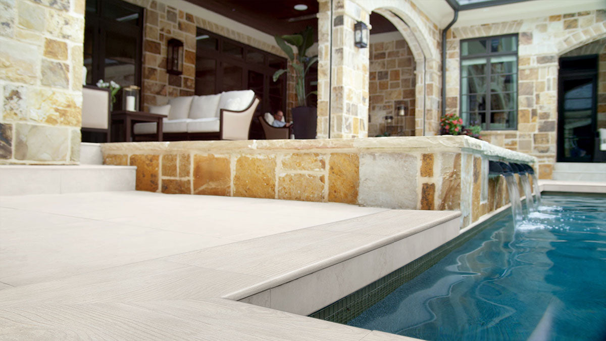 Caldera™ Blanca Pool Coping